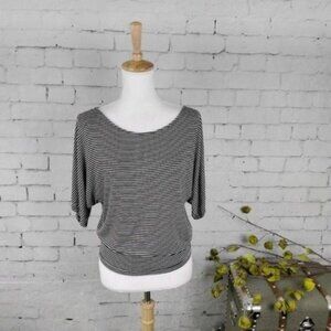 Elan Dolman Sleeve Striped Blouson Top In Black And White Size Small